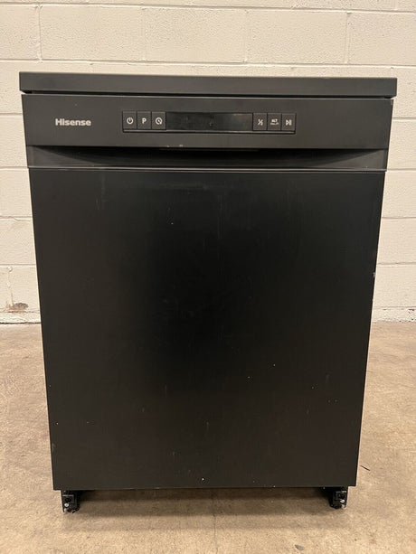 HISENSE Full-size Freestanding Dishwasher - Black (HS622E90BUK)